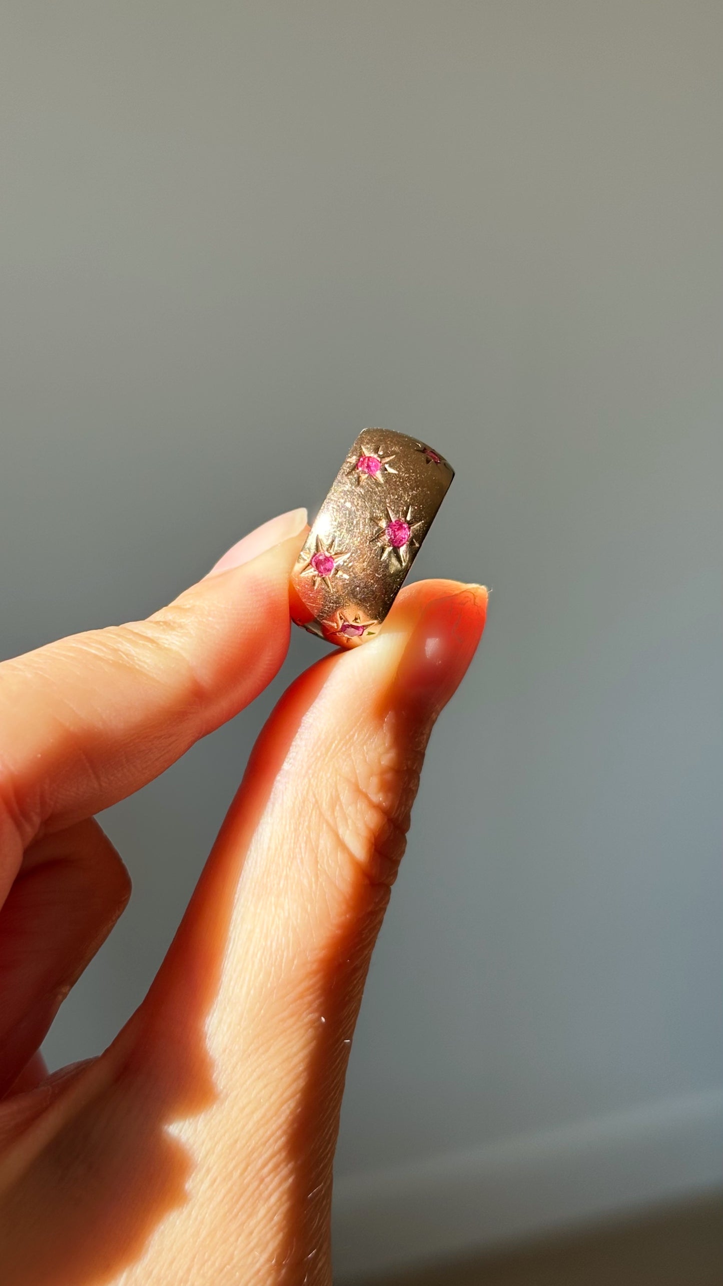 Vintage 14k Gold Ruby Star-Set Cigar Band
