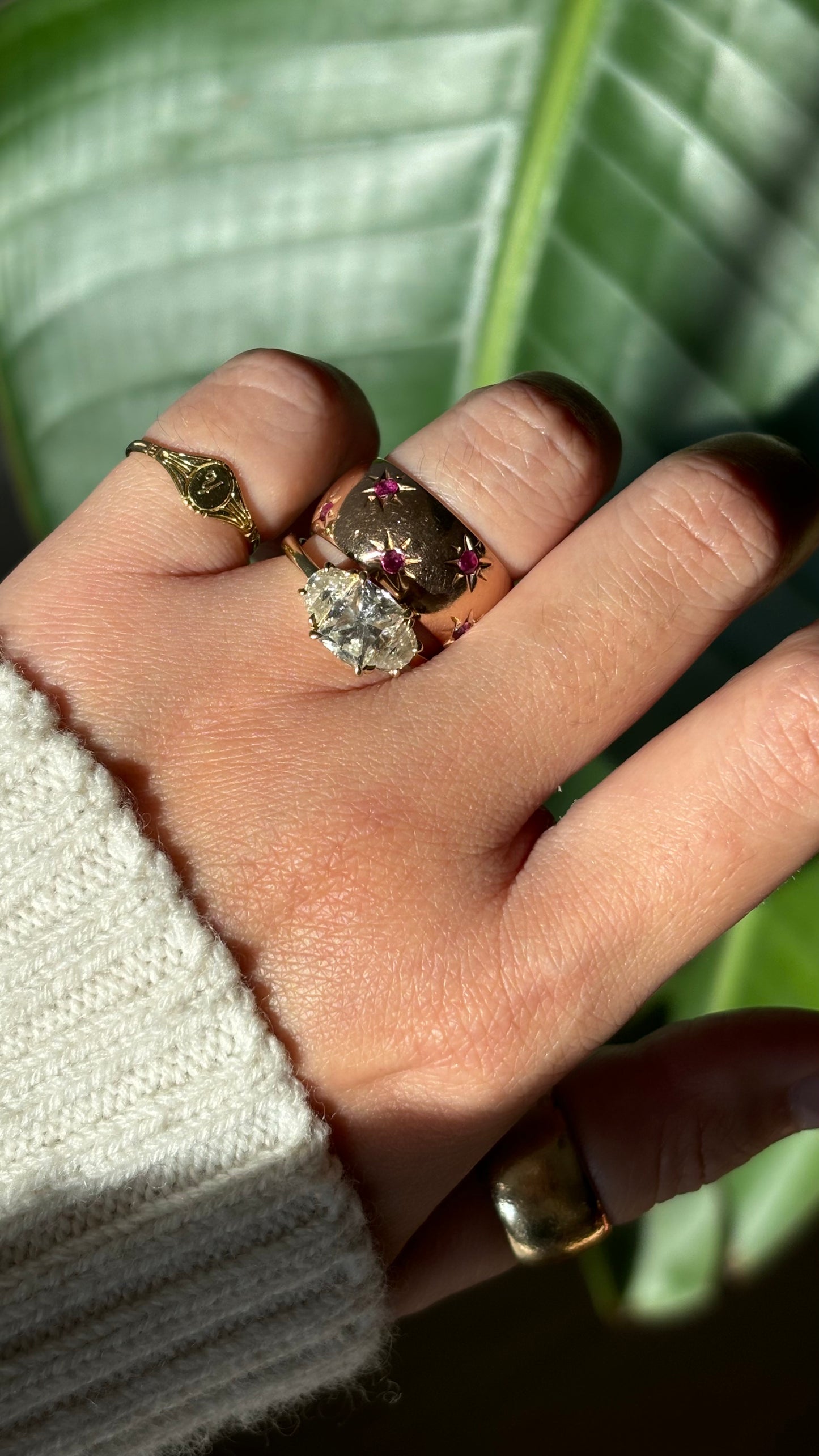 Vintage 14k Gold Ruby Star-Set Cigar Band