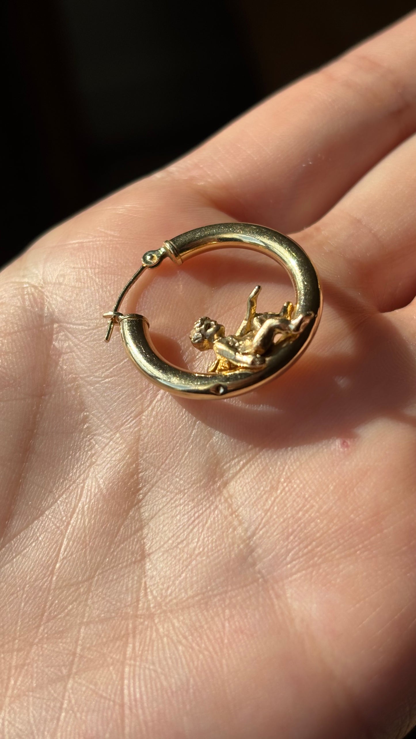 Vintage 14k Cherub Hoops